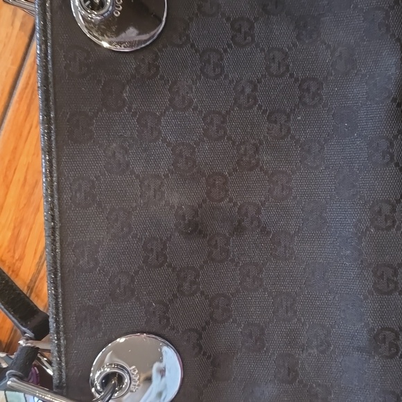 Black Gucci Date Night purse - Picture 4 of 16